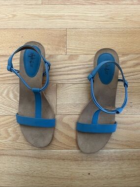 Style & Co. Blue T-Strap Ankle Strap Sandals